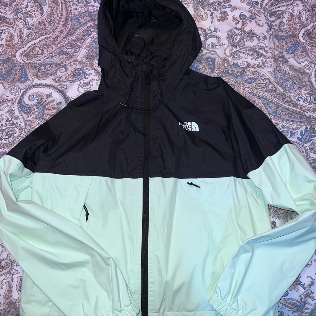 The North Face Wind Breaker